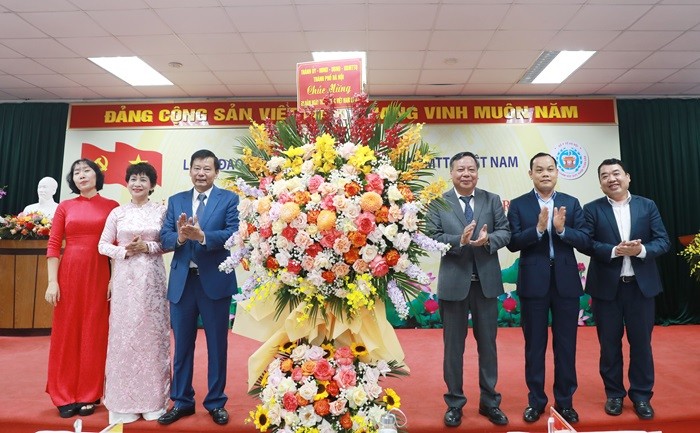 Phó Bí thư Thành ủy Hà Nội chúc mừng các cơ sở Y tế nhân Ngày Thầy thuốc Việt Nam