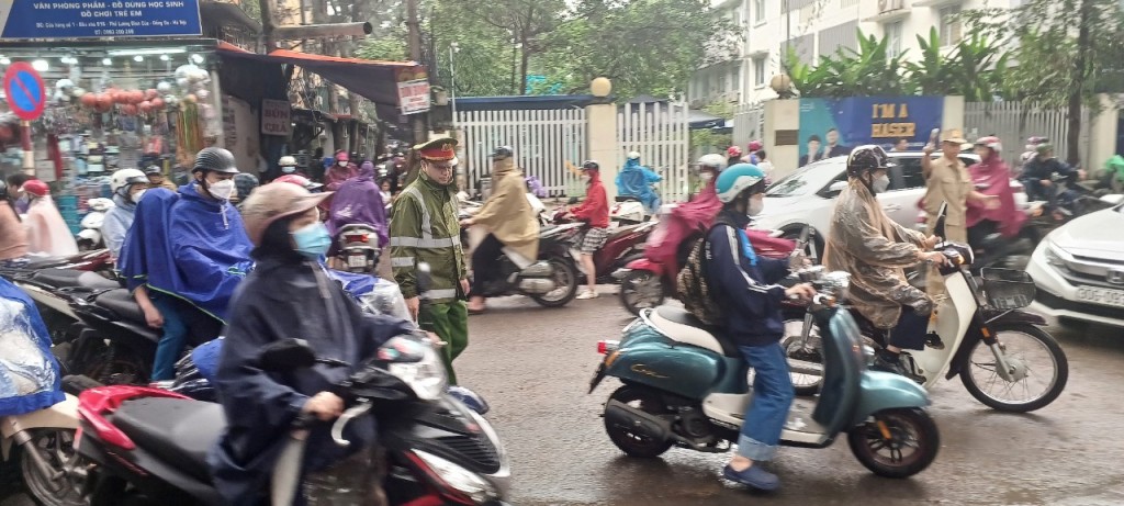 Dự báo thời tiết ngày 5/3: Hà Nội tiếp tục mưa nhỏ, trời rét