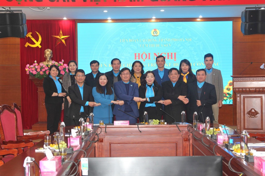 Cụm Thi đua số 5 LĐLĐ thành phố Hà Nội ký kết giao ước thi đua năm 2024