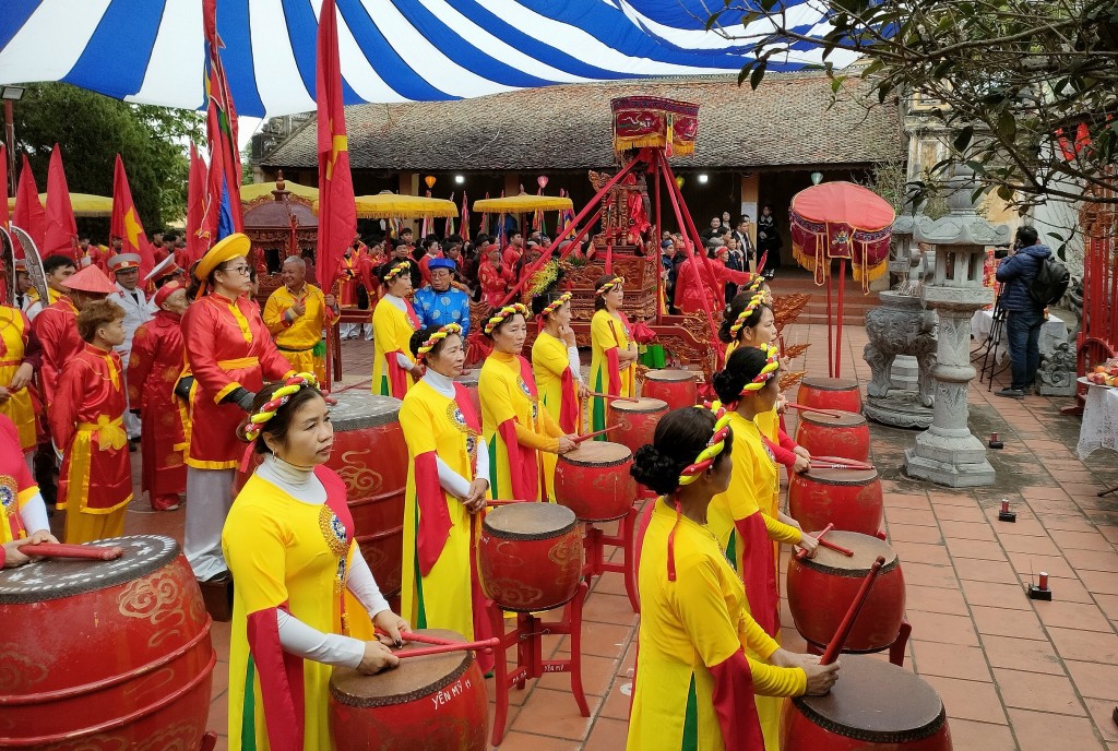 Đặc sắc Lễ hội làng Yên Mỹ