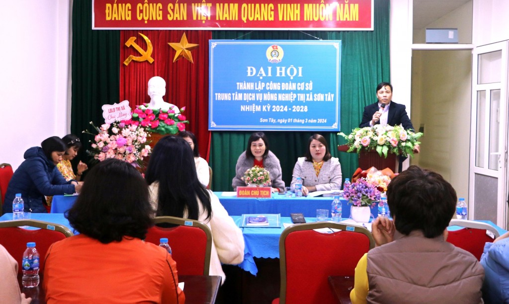 Ra mắt Công đoàn Trung tâm Dịch vụ Nông nghiệp thị xã Sơn Tây