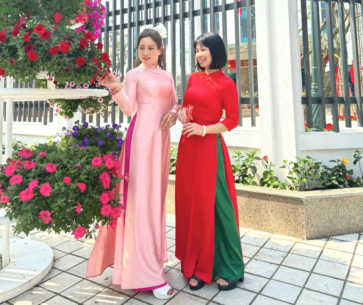 Phụ nữ Thanh Trì lan tỏa nét đẹp thanh lịch qua Hội thi “Duyên dáng áo dài”