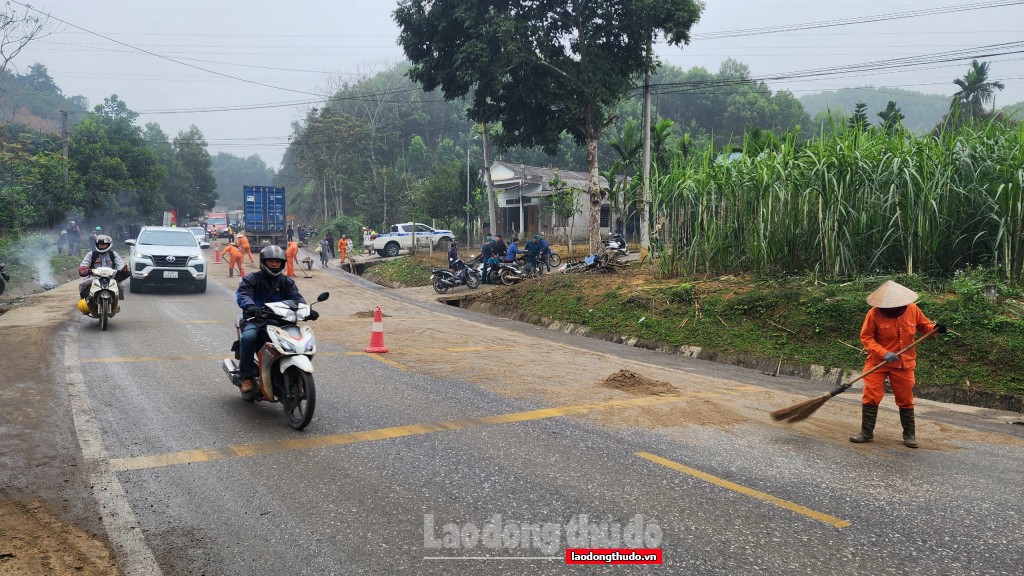 Cập nhật hình ảnh mới nhất tại hiện trường vụ tai nạn giao thông ở Tuyên Quang