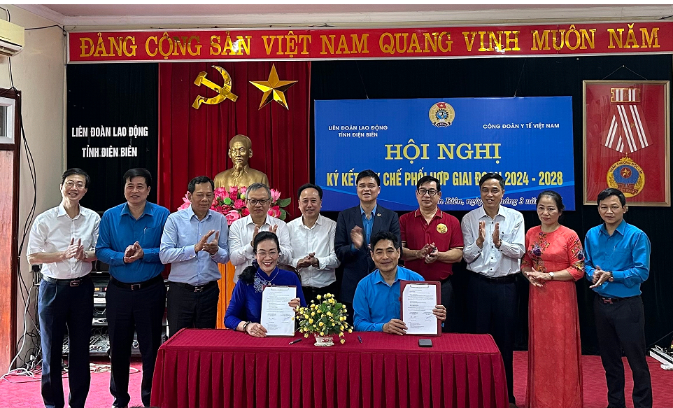Công đoàn Y tế Việt Nam và LĐLĐ tỉnh Điện Biên ký Quy chế phối hợp