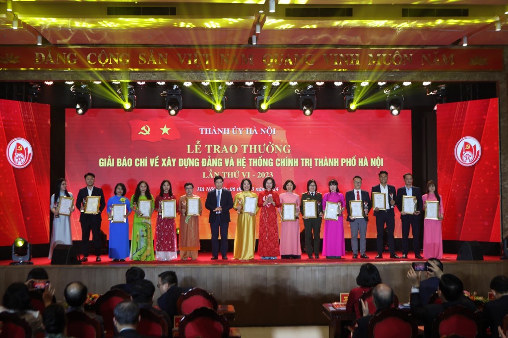 Hà Nội: Trao giải báo chí về xây dựng Đảng và hệ thống chính trị