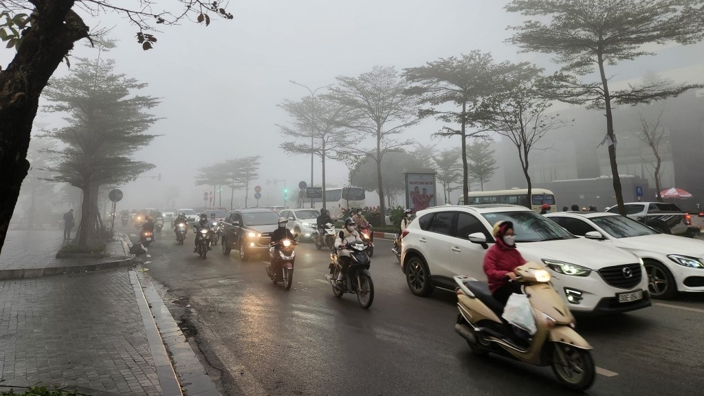 Dự báo thời tiết ngày 15/3: Hà Nội tiếp tục có mưa nhỏ và sương mù