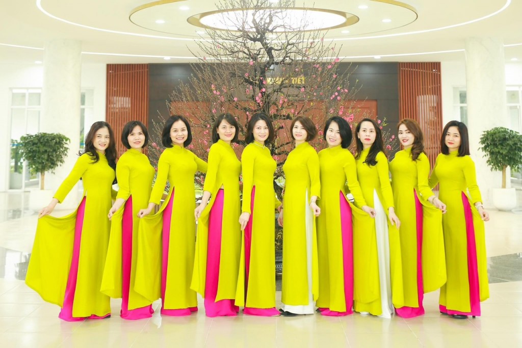 Ấn tượng Cuộc thi “Duyên dáng áo dài Việt Nam qua ảnh” trong nữ đoàn viên Công đoàn quận Long Biên