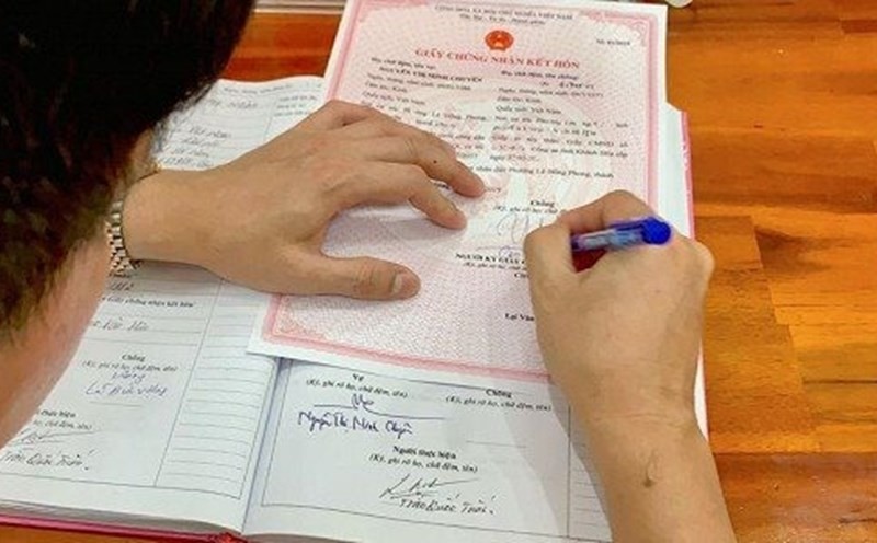 Hà Nội: 5 bước đăng ký kết hôn trực tuyến nhận kết quả ngay