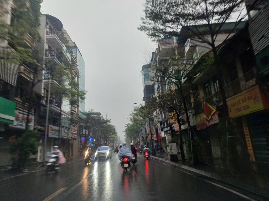 Dự báo thời tiết ngày 25/3: Hà Nội tiếp tục có mưa phùn, sương mù rải rác