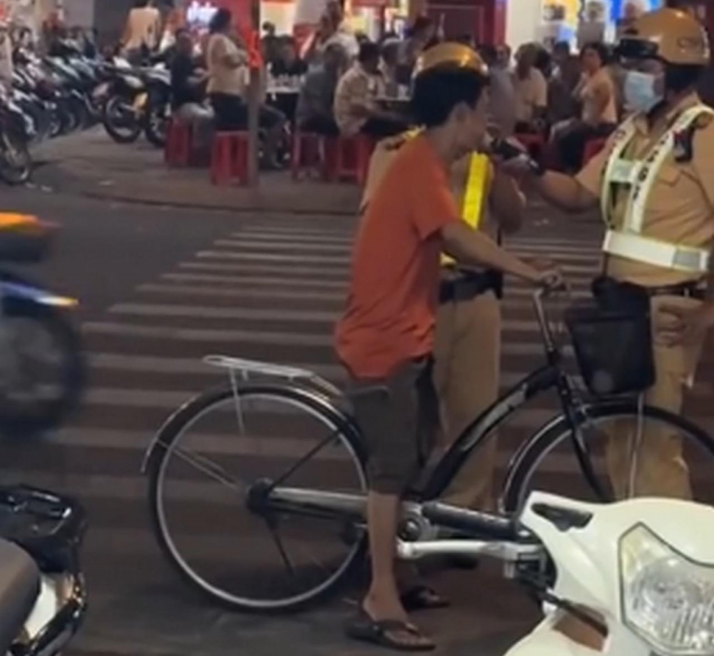 Mức phạt vi phạm nồng độ cồn đối với người đi xe đạp