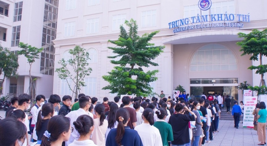 Nghệ An: Hàng nghìn học sinh lớp 12 đăng ký thi đánh giá năng lực của Đại học Quốc gia Hà Nội