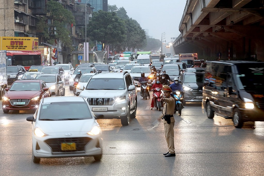Chủ động phân làn ở những "điểm nóng" góp phần giảm ùn tắc giao thông