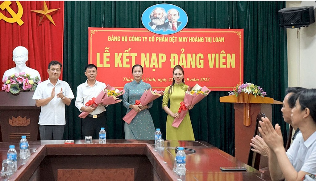 Thành lập tổ chức cơ sở Đảng, phát triển đảng viên: Kinh nghiệm từ Công đoàn tỉnh Nghệ An
