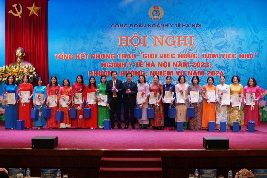 Công đoàn ngành Y tế Hà Nội khen thưởng 175 cá nhân 