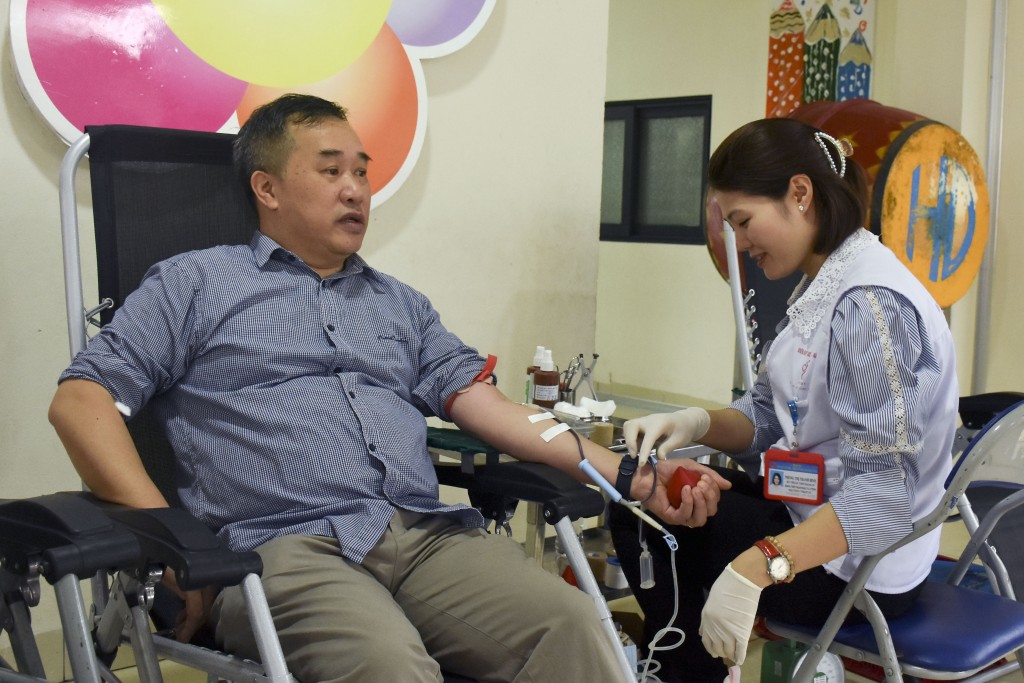 Lan toả phong trào hiến máu tình nguyện trong CNVCLĐ quận Ba Đình