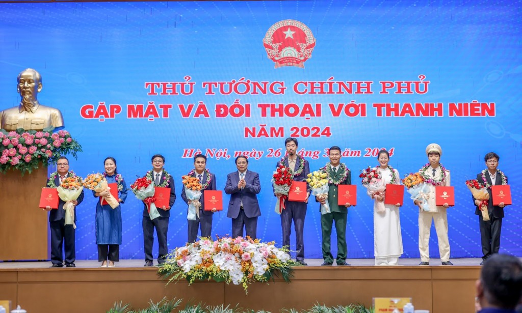 Thủ tướng Phạm Minh Chính đối thoại với tuổi trẻ