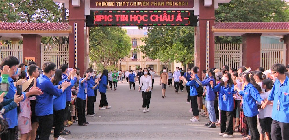 Thành phố Vinh: Phụ huynh, học sinh áp lực trước kỳ thi tuyển sinh vào lớp 10