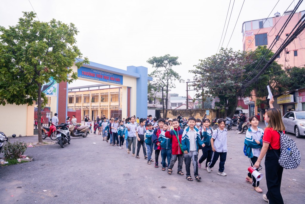 Hà Nội: Xác minh nguyên nhân học sinh bị dị ứng sau khi nhà trường phun thuốc diệt muỗi