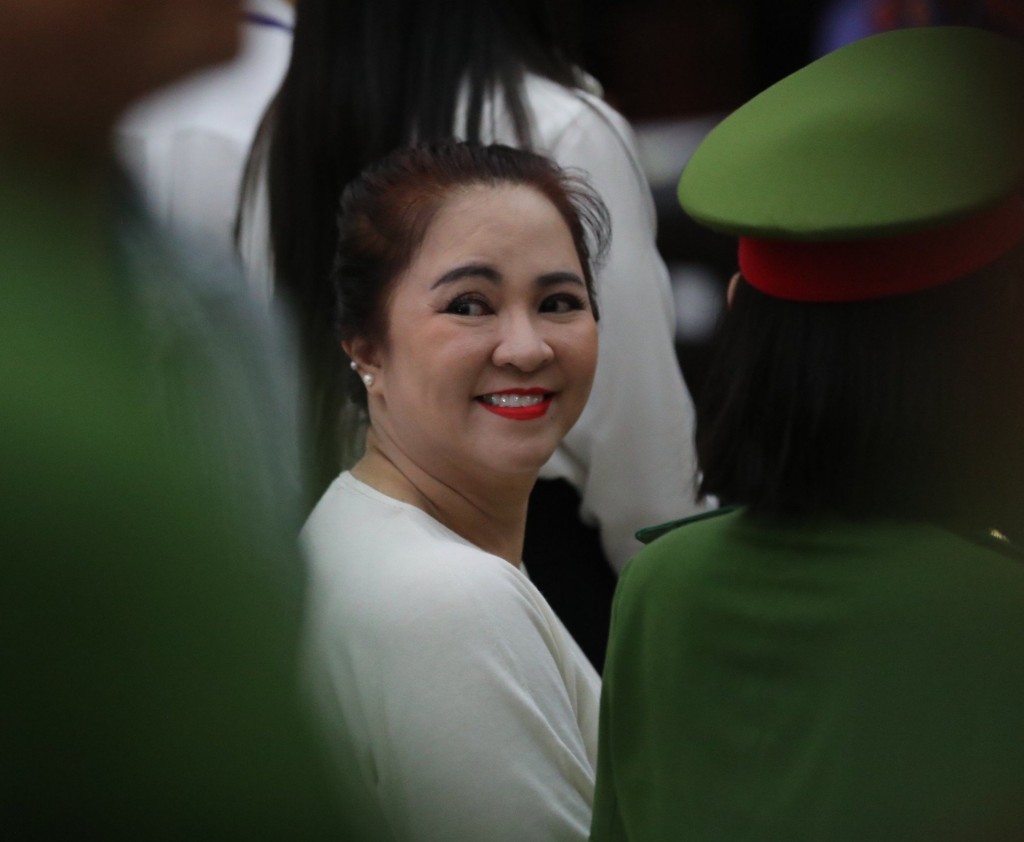 Bà Nguyễn Phương Hằng được giảm án tù
