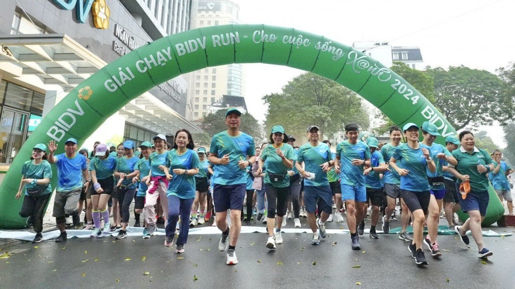 27.000 vận động viên tham gia Giải chạy thiện nguyện “BIDVRUN - Cho cuộc sống Xanh”