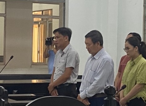 Cựu giám đốc CDC Khánh Hòa cùng thuộc cấp gian lận đấu thầu hầu tòa