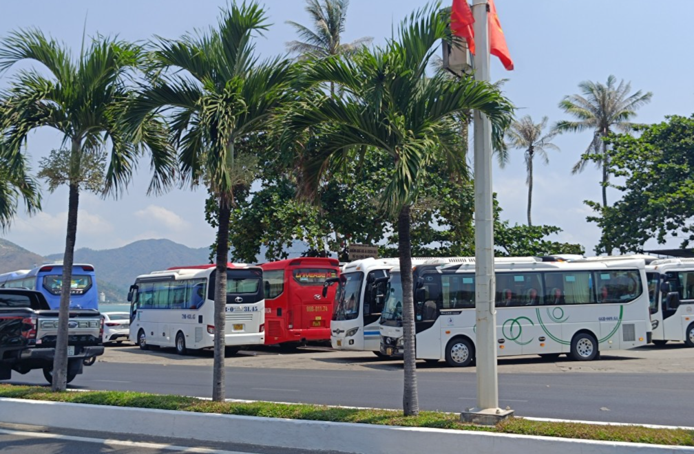 Nha Trang: Thành phố du lịch thiếu… bãi giữ xe