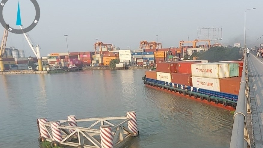 Đồng Nai: Cứu hộ thành công tàu trọng tải 4.600 tấn bị kẹt dưới gầm cầu Đồng Nai