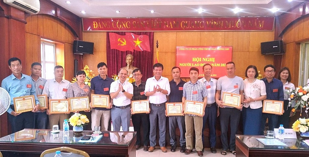 Công ty Cổ phần Công trình giao thông 2 Hà Nội tổ chức thành công Hội nghị Người lao động