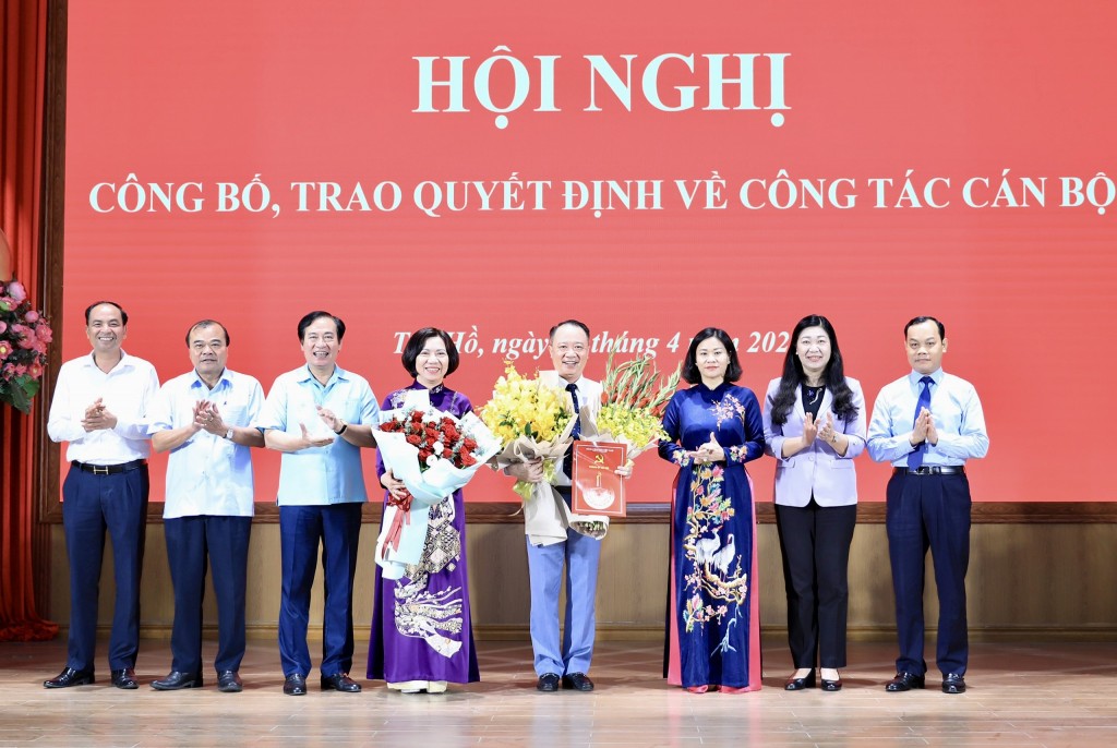 Đồng chí Nguyễn Lê Hoàng làm Phó Bí thư Quận ủy Tây Hồ