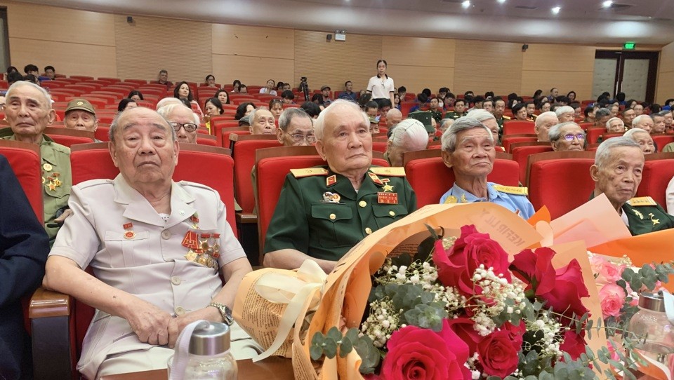 Quận Đống Đa gặp mặt, tri ân chiến sĩ Điện Biên