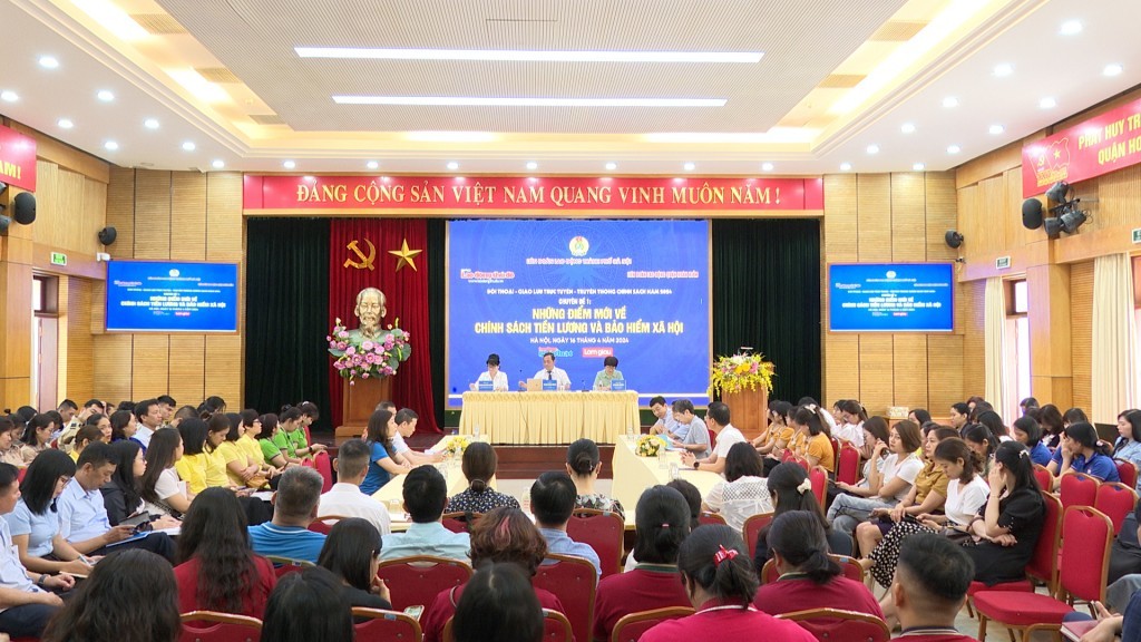 Phổ biến những điểm mới về chính sách tiền lương và bảo hiểm xã hội tại quận Hoàn Kiếm