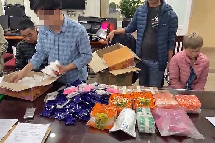 Hà Nội: Bắt nhóm đối tượng mua bán, tàng trữ hơn 16 kg ma túy