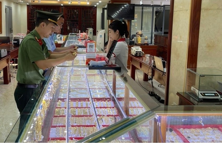 Nghệ An: Phát hiện một doanh nghiệp kinh doanh vàng giả nhãn hiệu tại huyện Diễn Châu