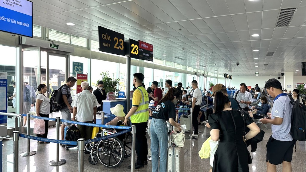Cảng HKQT Tân Sơn Nhất tăng chuyến bay phục vụ Lễ 30/4