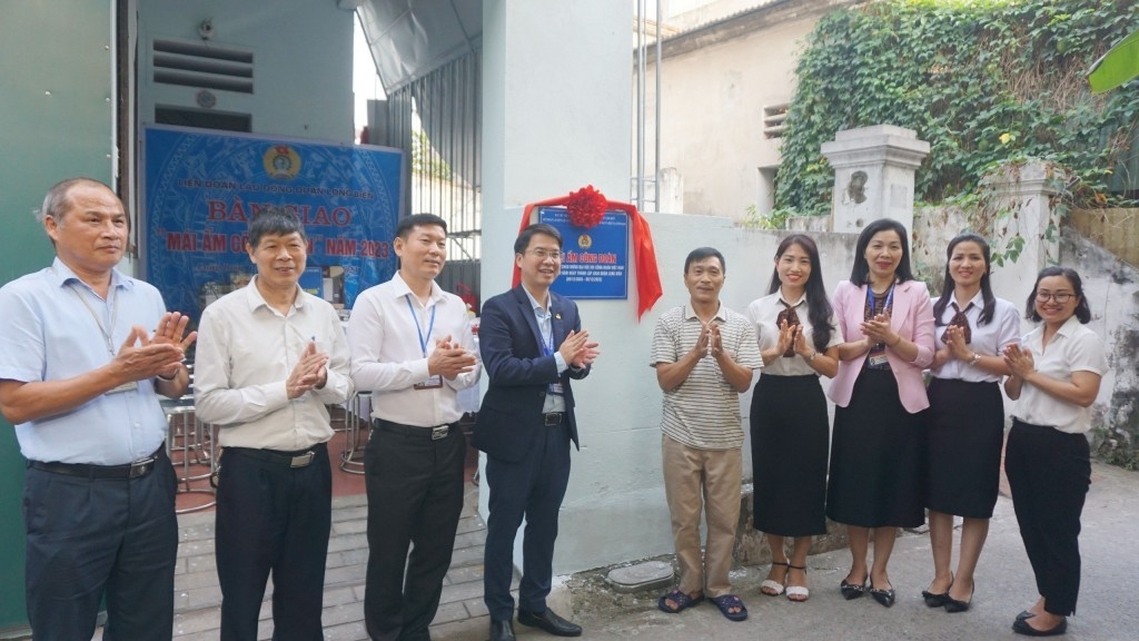 Long Biên: Phát động thi đua 95 ngày cao điểm chào mừng 95 năm Ngày thành lập Công đoàn Việt Nam
