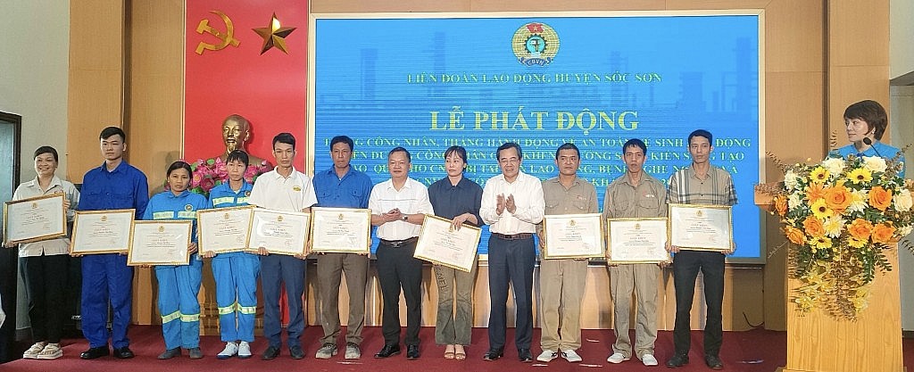 LĐLĐ huyện Sóc Sơn: Tôn vinh công nhân, lao động tiêu biểu trong Tháng Công nhân