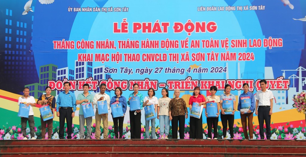 LĐLĐ thị xã Sơn Tây: Đẩy mạnh các hoạt động hướng về cơ sở, vì lợi ích đoàn viên