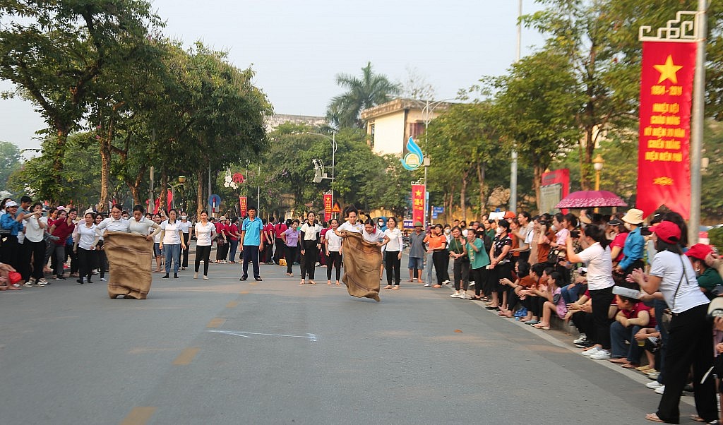 Sơn Tây: Đẩy mạnh phong trào thi đua yêu nước trong đoàn viên