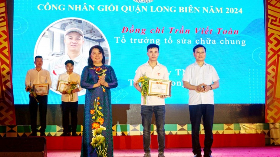 40 Công nhân giỏi quận Long Biên được tuyên dương dịp Quốc tế Lao động 1/5