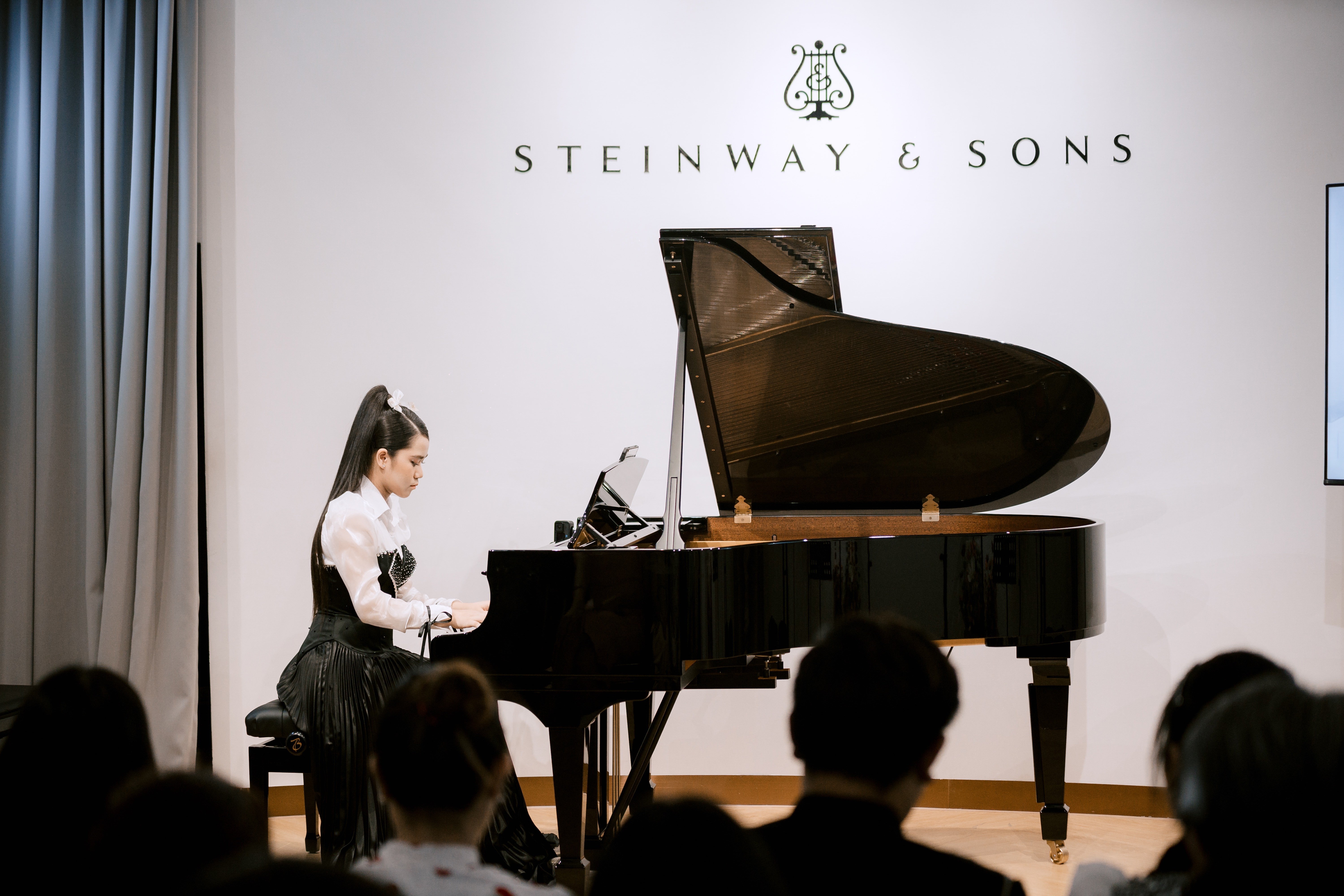 Bella Vũ được hãng dương cầm hàng đầu thế giới tổ chức đêm nhạc riêng