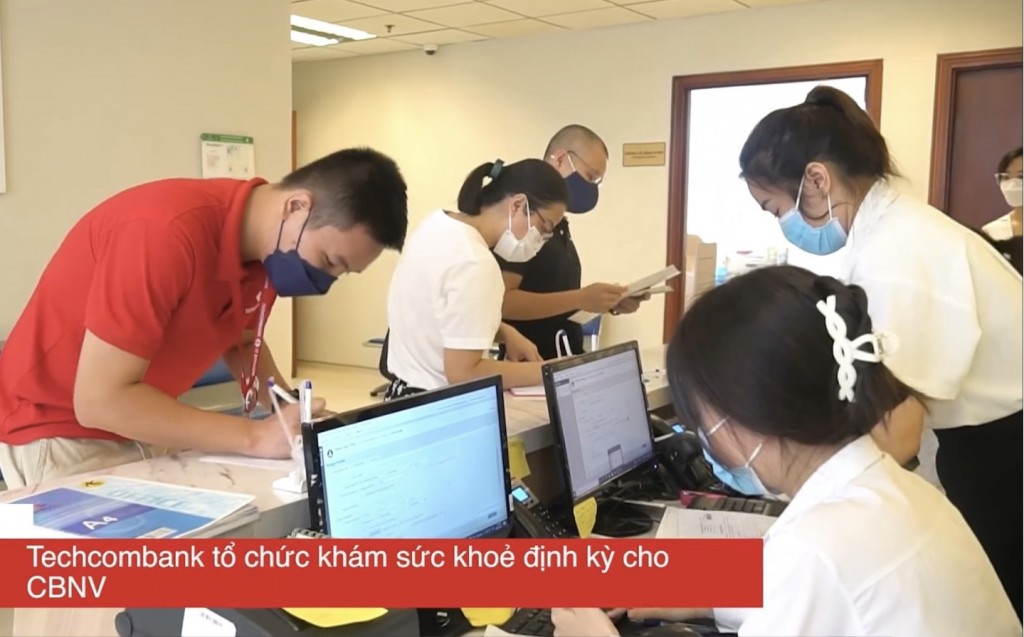 Ngân hàng Techcombank: Không ngừng cải thiện điều kiện làm việc cho người lao động