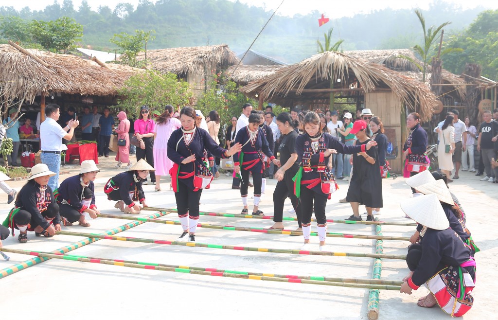Ba Vì: Đưa bản dân tộc Dao thành điểm du lịch cộng đồng