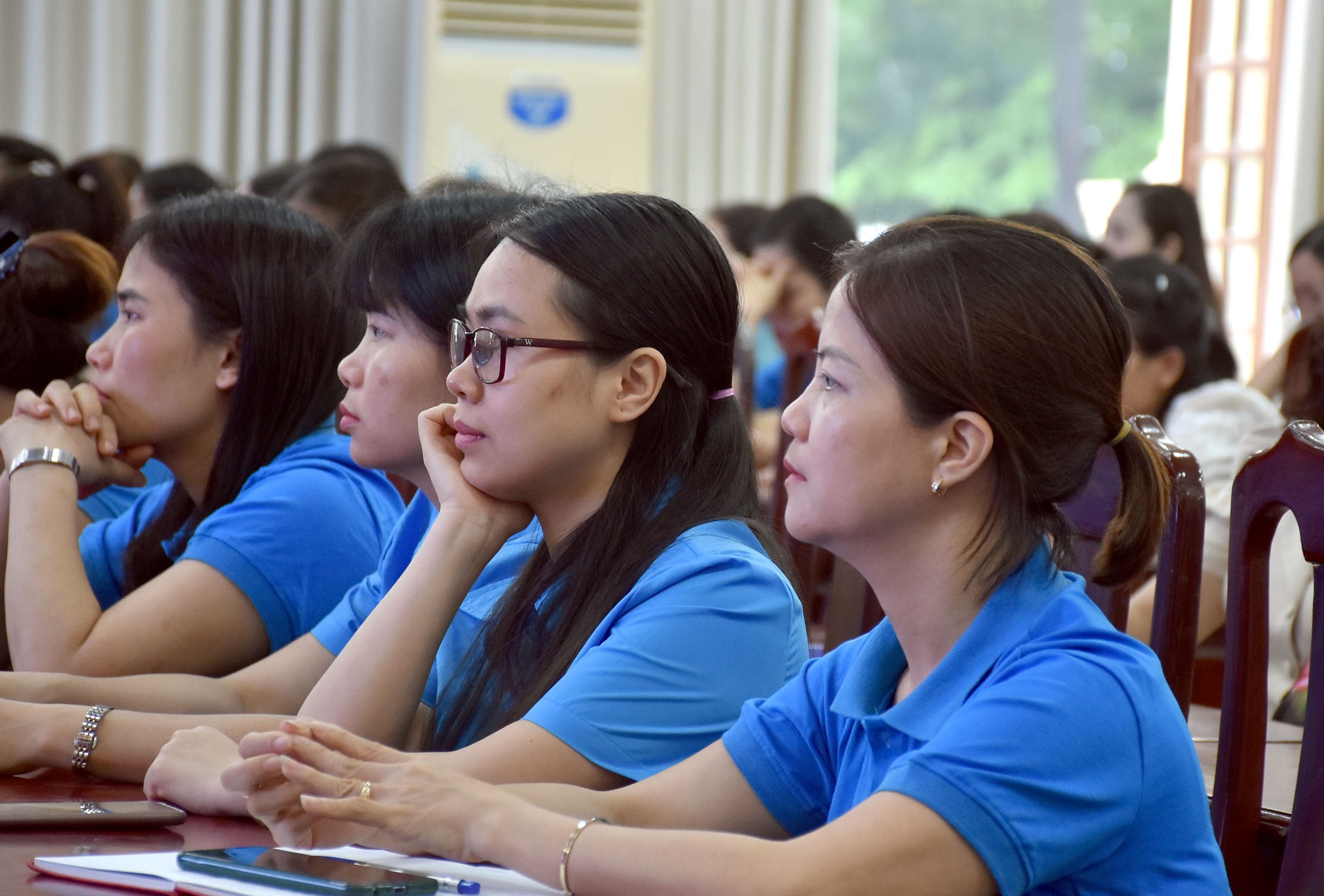 TRỰC TUYẾN HÌNH ẢNH: Sức khỏe và an toàn lao động tại nơi làm việc