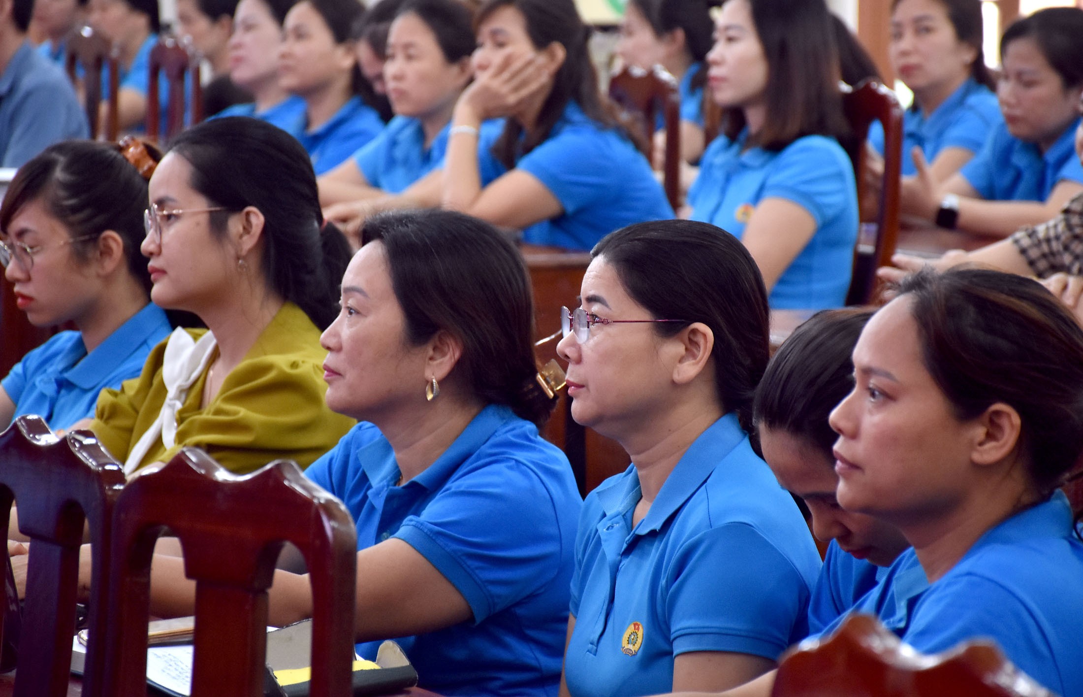 TRỰC TUYẾN HÌNH ẢNH: Sức khỏe và an toàn lao động tại nơi làm việc