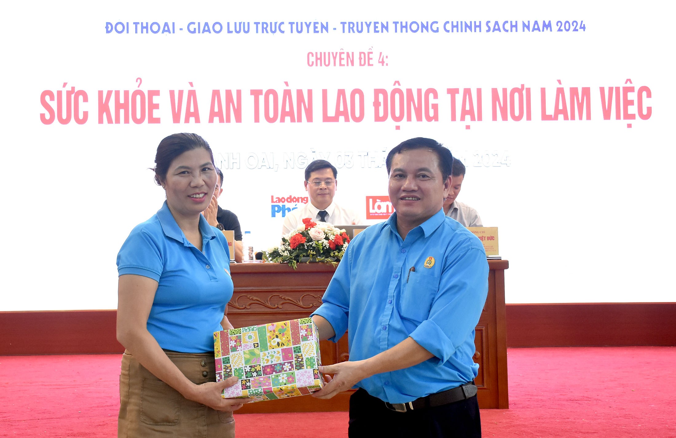 TRỰC TUYẾN HÌNH ẢNH: Sức khỏe và an toàn lao động tại nơi làm việc