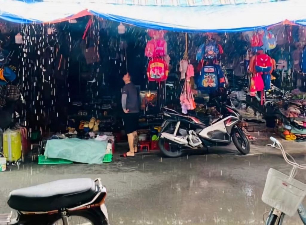 Thành phố Hồ Chí Minh: Một số nơi đã có mưa, đề phòng dông lốc