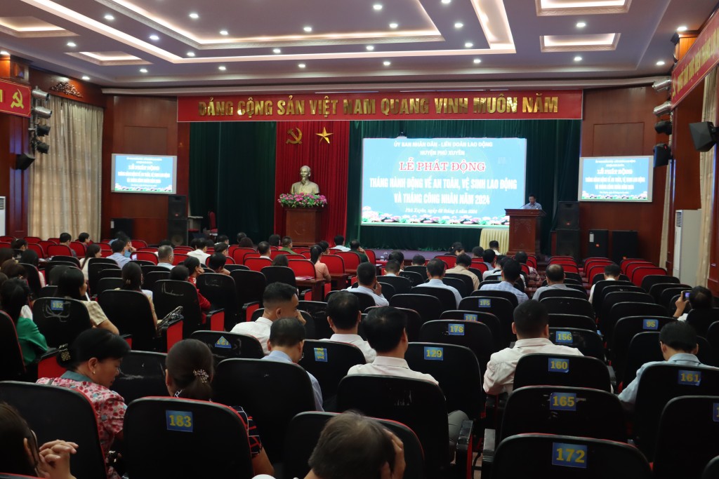 Huyện Phú Xuyên phát động Tháng hành động về An toàn, vệ sinh lao động và Tháng Công nhân năm 2024
