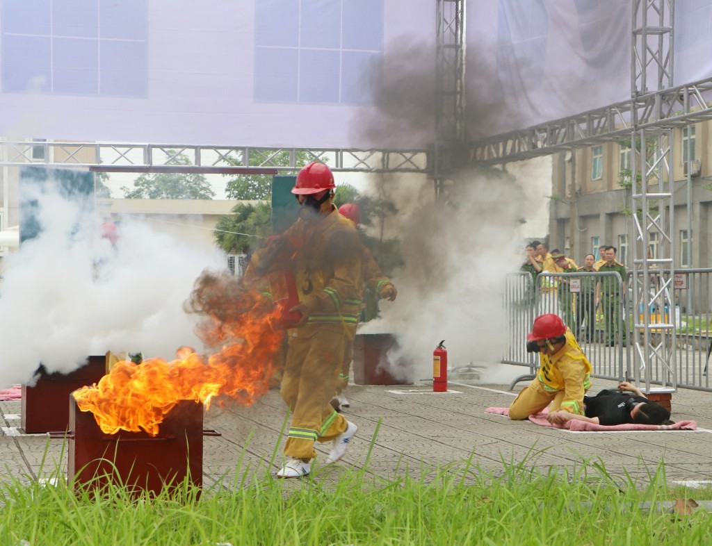 Sơn Tây: Tổ chức thành công Hội thi nghiệp vụ chữa cháy và cứu nạn, cứu hộ