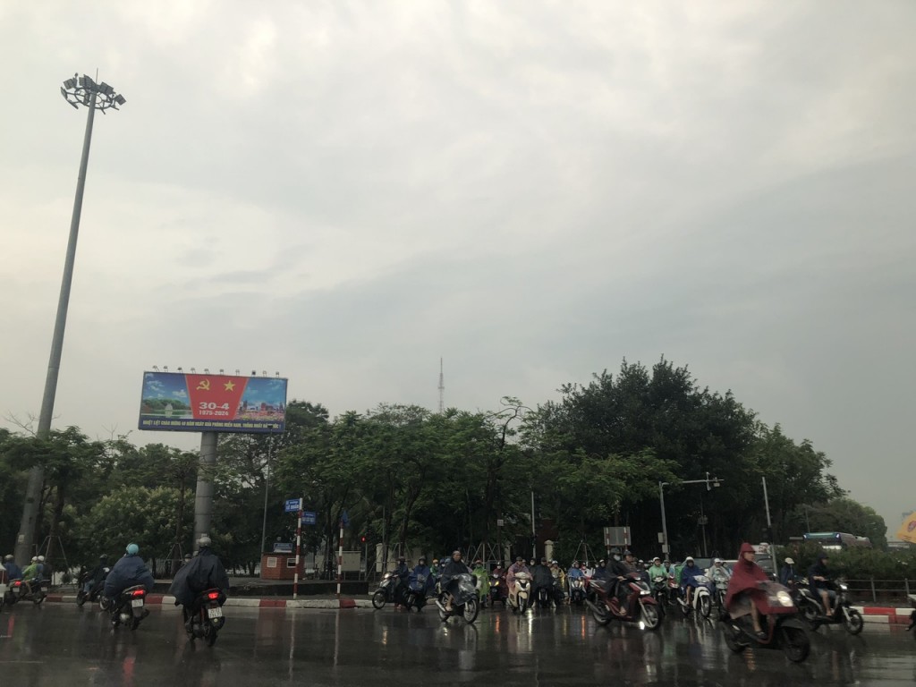 Dự báo thời tiết ngày 7/5: Hà Nội tiếp tục có mưa rào và dông rải rác