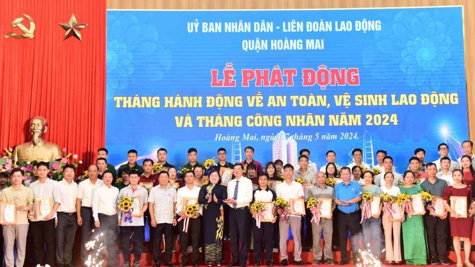 Tháng cao điểm hướng về công nhân lao động của quận Hoàng Mai
